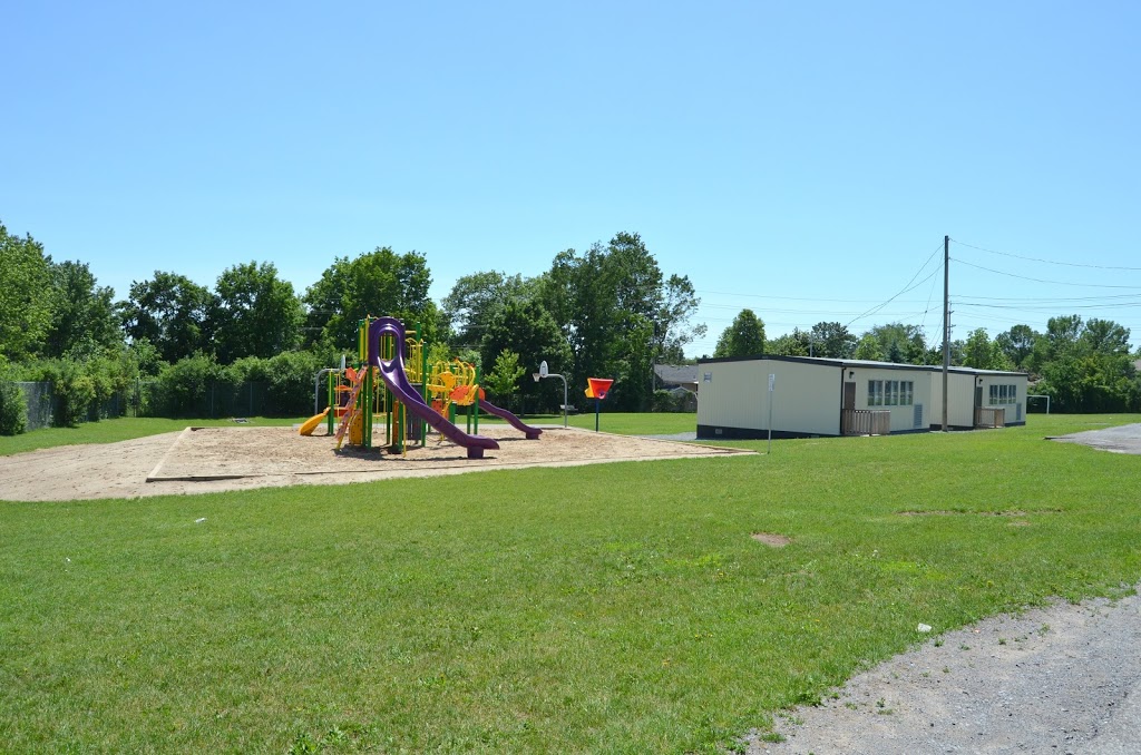 École élémentaire catholique Mgr-Rémi-Gaulin | 51 Virginia St, Kingston, ON K7K 5Y3, Canada | Phone: (613) 547-6277