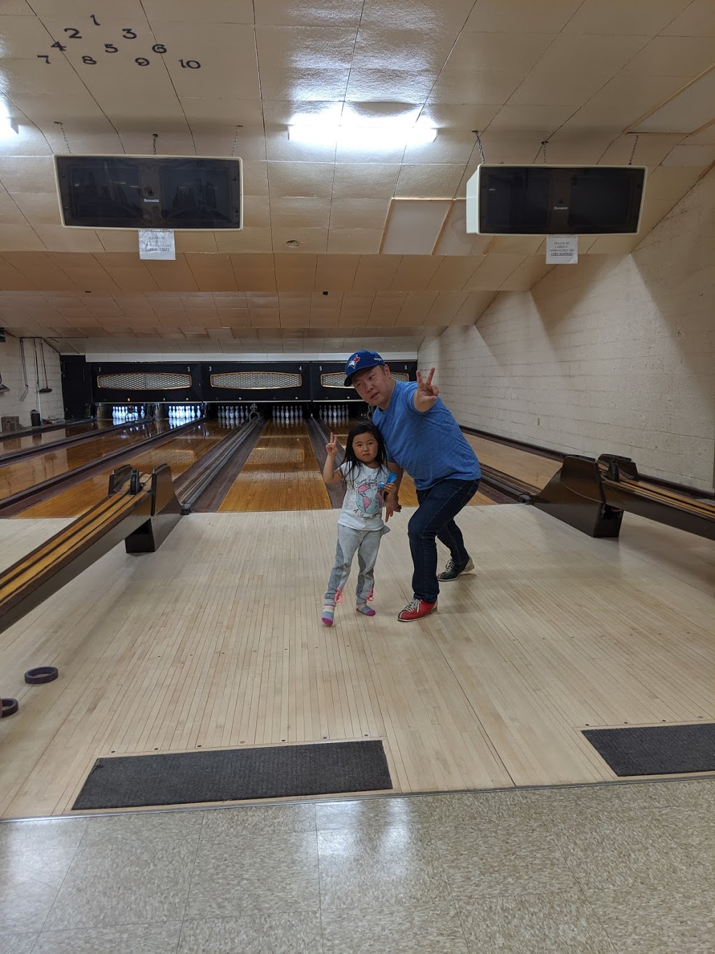 LaSalle Bowling | 360 Front Rd, Windsor, ON N9J 1Z5, Canada | Phone: (519) 734-7521