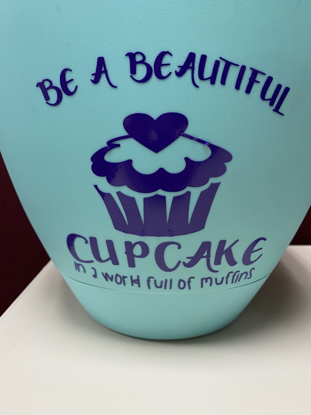 Raindrop’s Cupcakery & Puppy Love Bakery | 10 W Front St, Stirling, ON K0K 3E0, Canada | Phone: (613) 395-0809