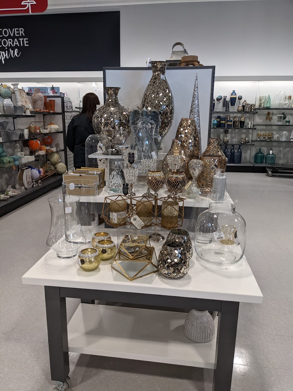 Homesense | 10 Goulding Ave, Aurora, ON L4G 7B8, Canada | Phone: (905) 726-1485