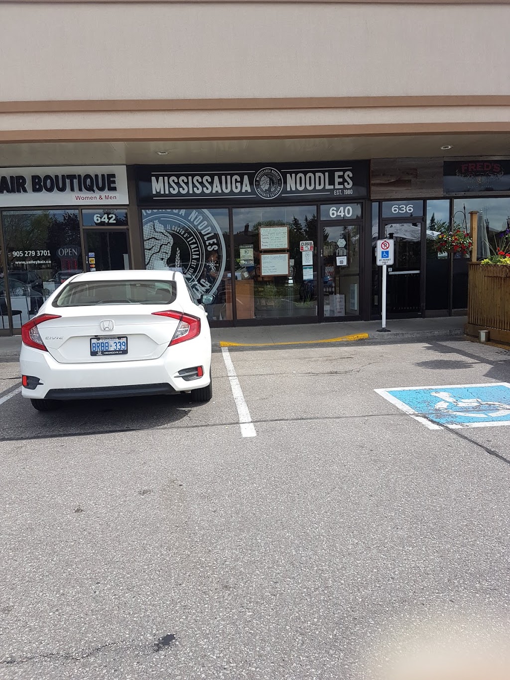 Mississauga Noodles | 640 Bloor St, Mississauga, ON L5A 3V9, Canada | Phone: (905) 273-3064