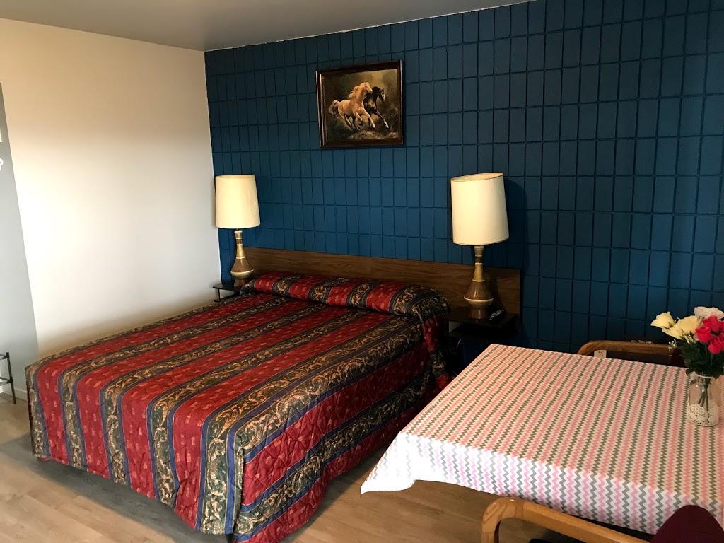 5000 Motel | 1742 Main St, Penticton, BC V2A 5G8, Canada | Phone: (250) 493-5000