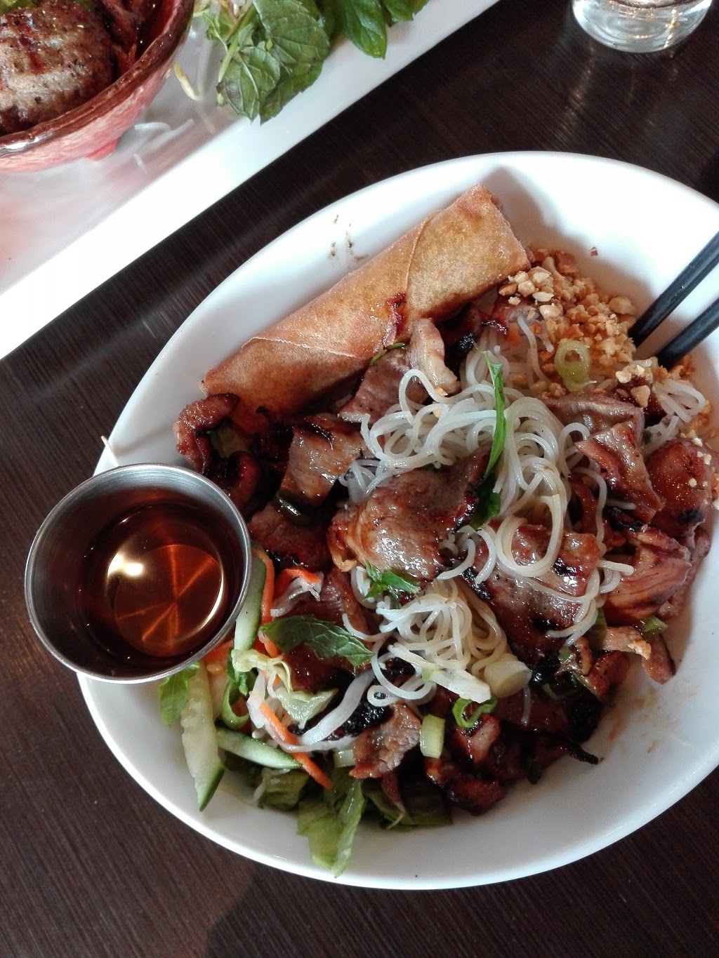 Pho Ong Rau | 300 Rue Jarry E, Montréal, QC H2P 1T7, Canada | Phone: (514) 903-7722