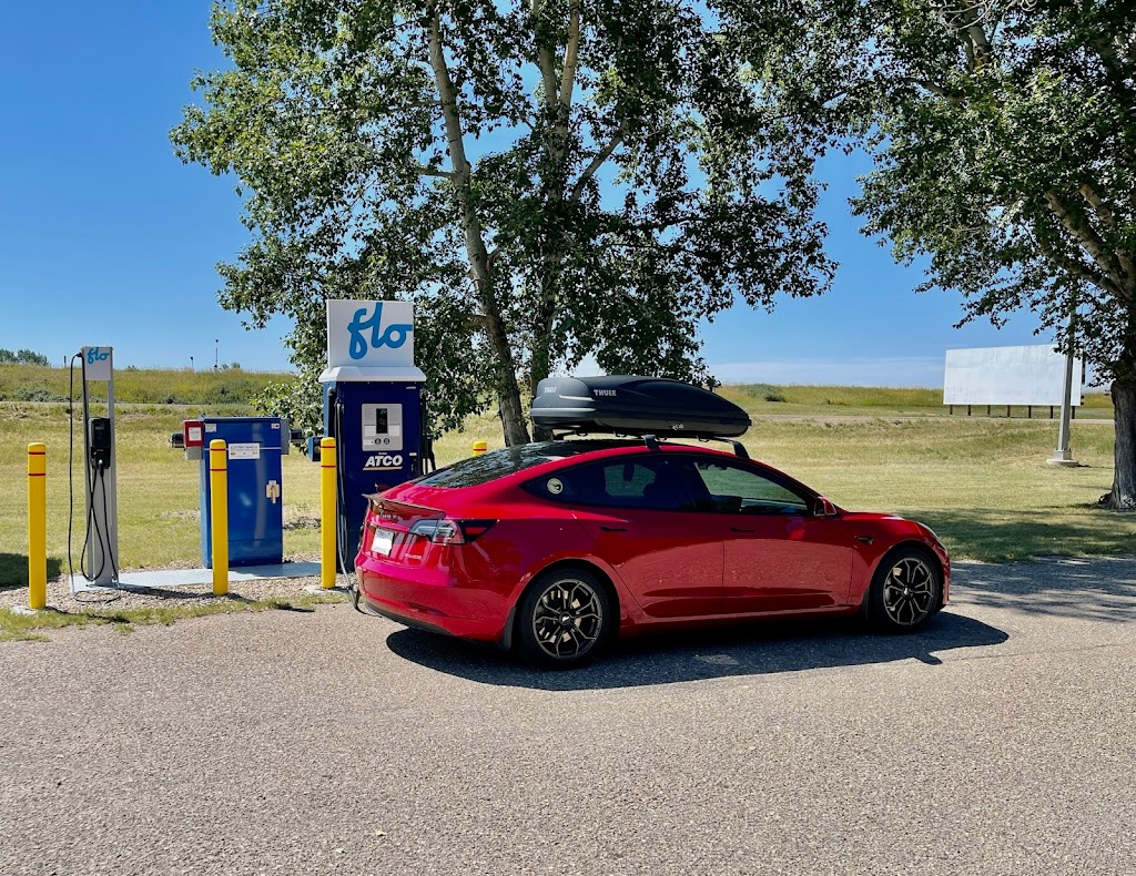 Flo Charging Station | 205-213 Railway St, Milk River, AB T0K 1M0, Canada | Phone: (844) 825-3356