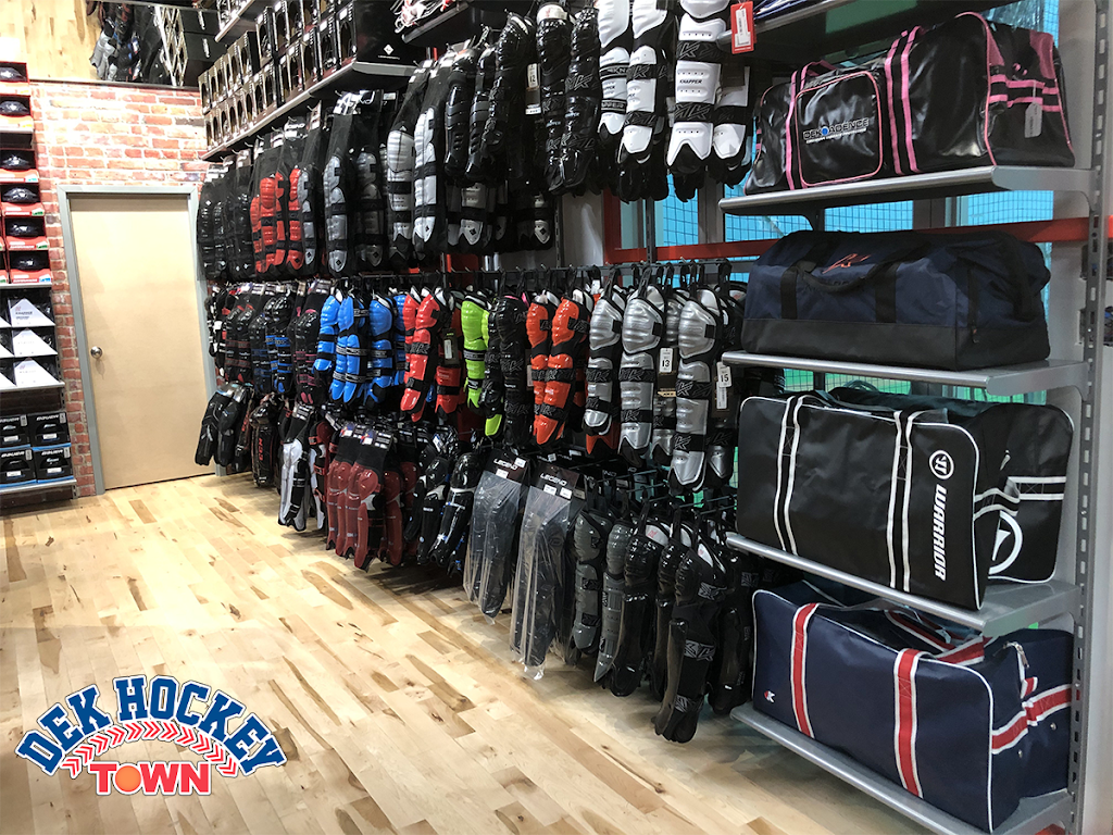 Dek Hockey Town | 7485 Grande Allée, Brossard, QC J4Z 0M8, Canada | Phone: (450) 550-1119