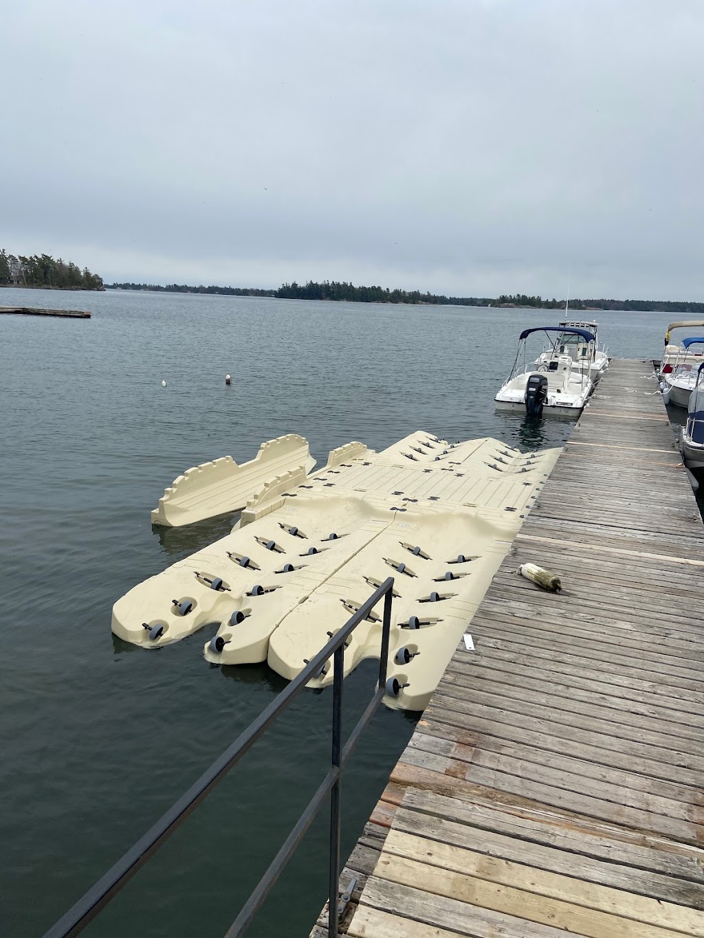 Waterside Dock Systems | 46 Rue de Davos, Lac-Sainte-Marie, QC J0X 1Z0, Canada | Phone: (613) 213-1666