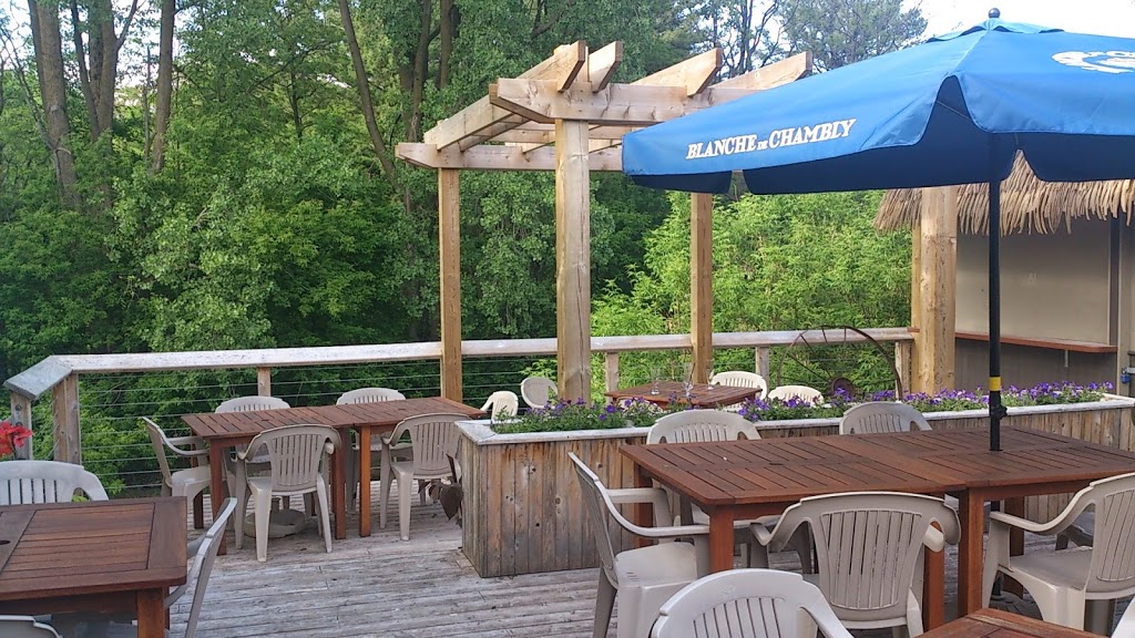 Pub Le Belvédère | 86 Rue Principale, Bedford, QC J0J 1A0, Canada | Phone: (450) 248-4394