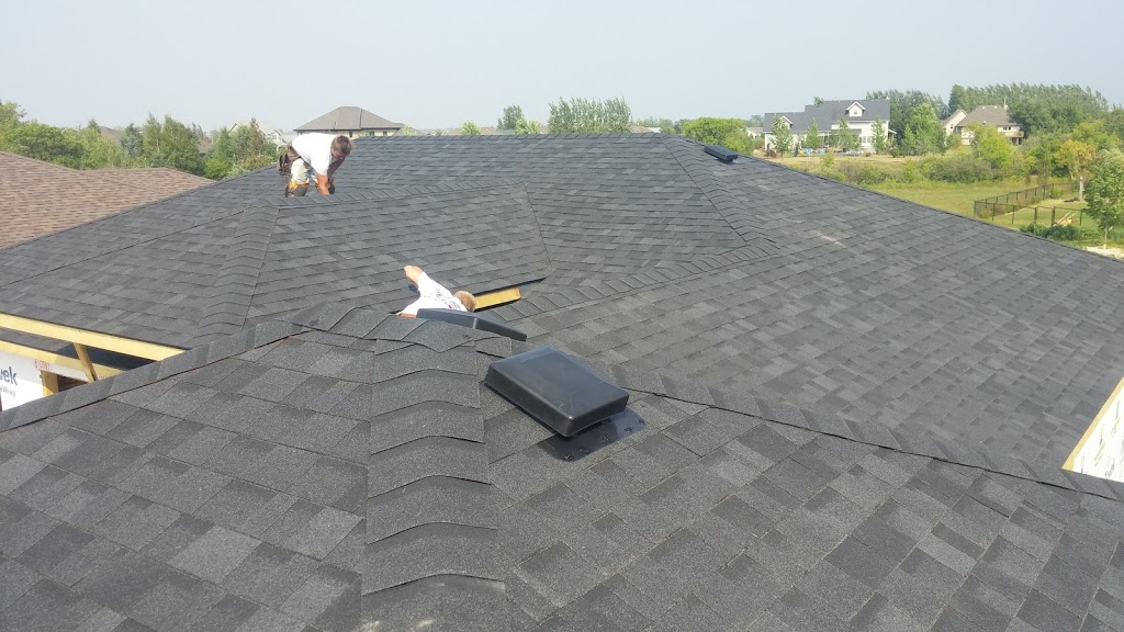 Platinum Roofing | 41 Stanway Bay, Mitchell, MB R5G 1H5, Canada | Phone: (204) 346-1536