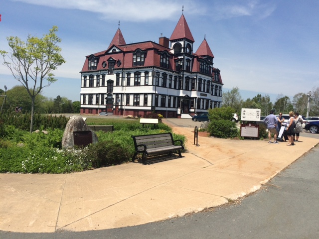 Ripleys Historic Walking Tours | 101 Kaulbach St #97, Lunenburg, NS B0J 2C0, Canada | Phone: (902) 499-0441