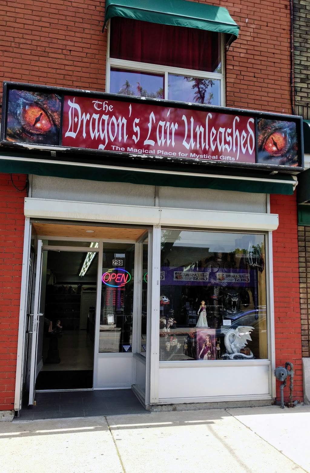 Dragons Lair Unleashed | 298 Ottawa St N, Hamilton, ON L8H 3Z9, Canada | Phone: (905) 547-0236