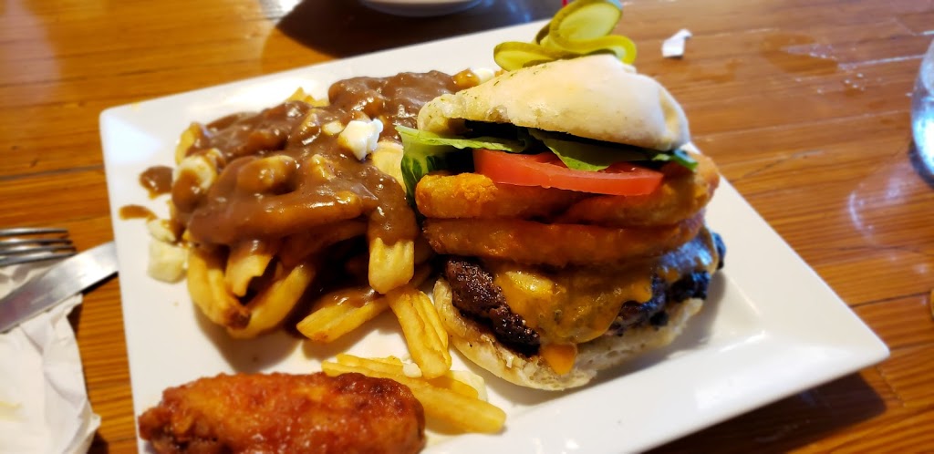 Cousins on King Bar and Grill | 715 King St E, Gananoque, ON K7G 1H4, Canada | Phone: (613) 382-5155