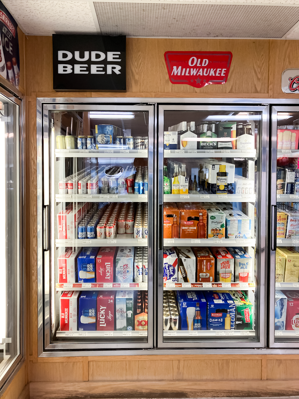 Aberdeen Cold Beer Wine Liquor Store | 2319 Aberdeen Rd, Lower Nicola, BC V0K 1Y0, Canada | Phone: (250) 378-2882