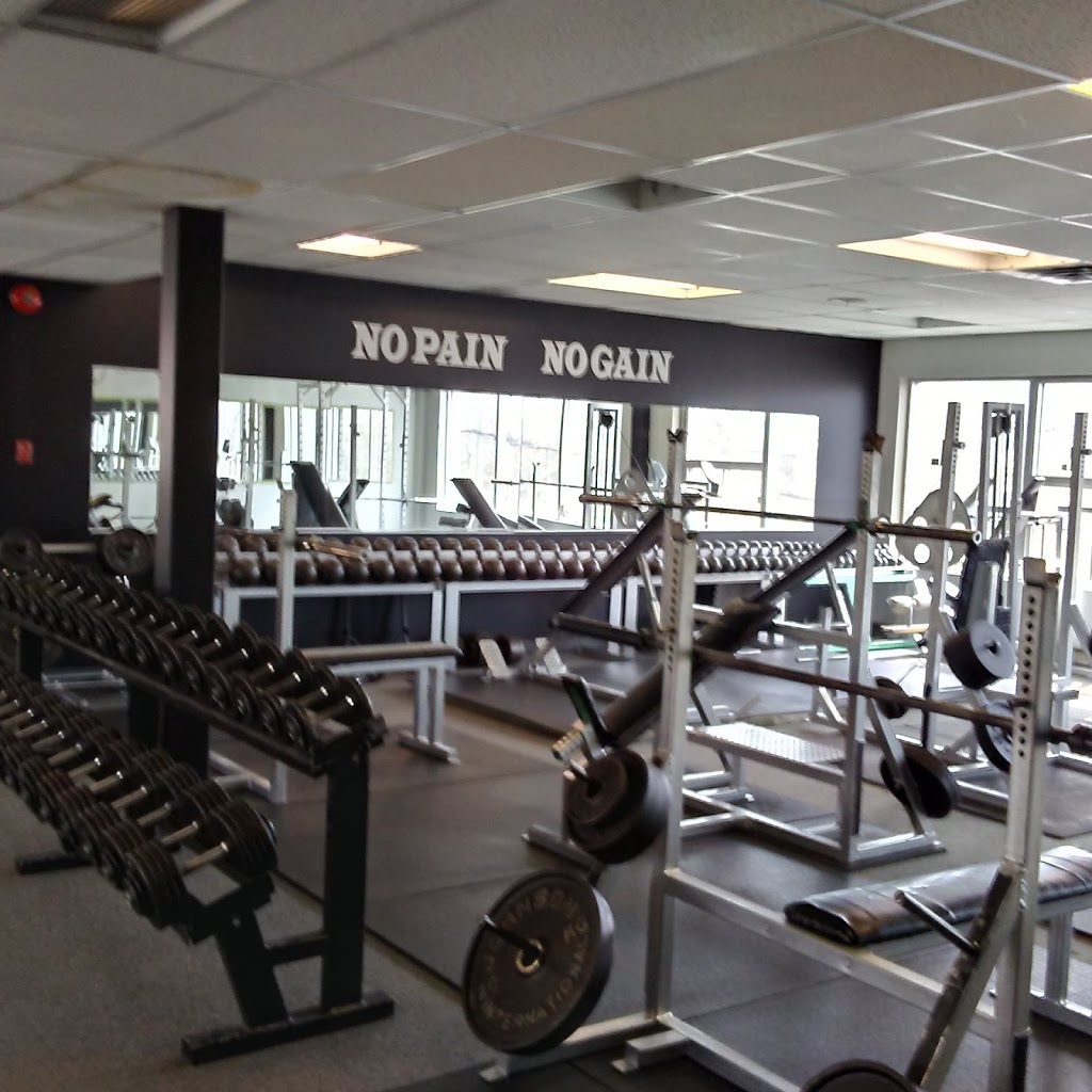 Classique Gym | 2, Place Yvon Plourde, Charlemagne, QC J5Z 3E8, Canada | Phone: (450) 581-6844