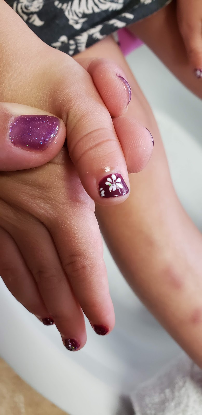 Lucky Nail & Spa | 431 Boler Rd, London, ON N6K 4G6, Canada | Phone: (519) 601-8898