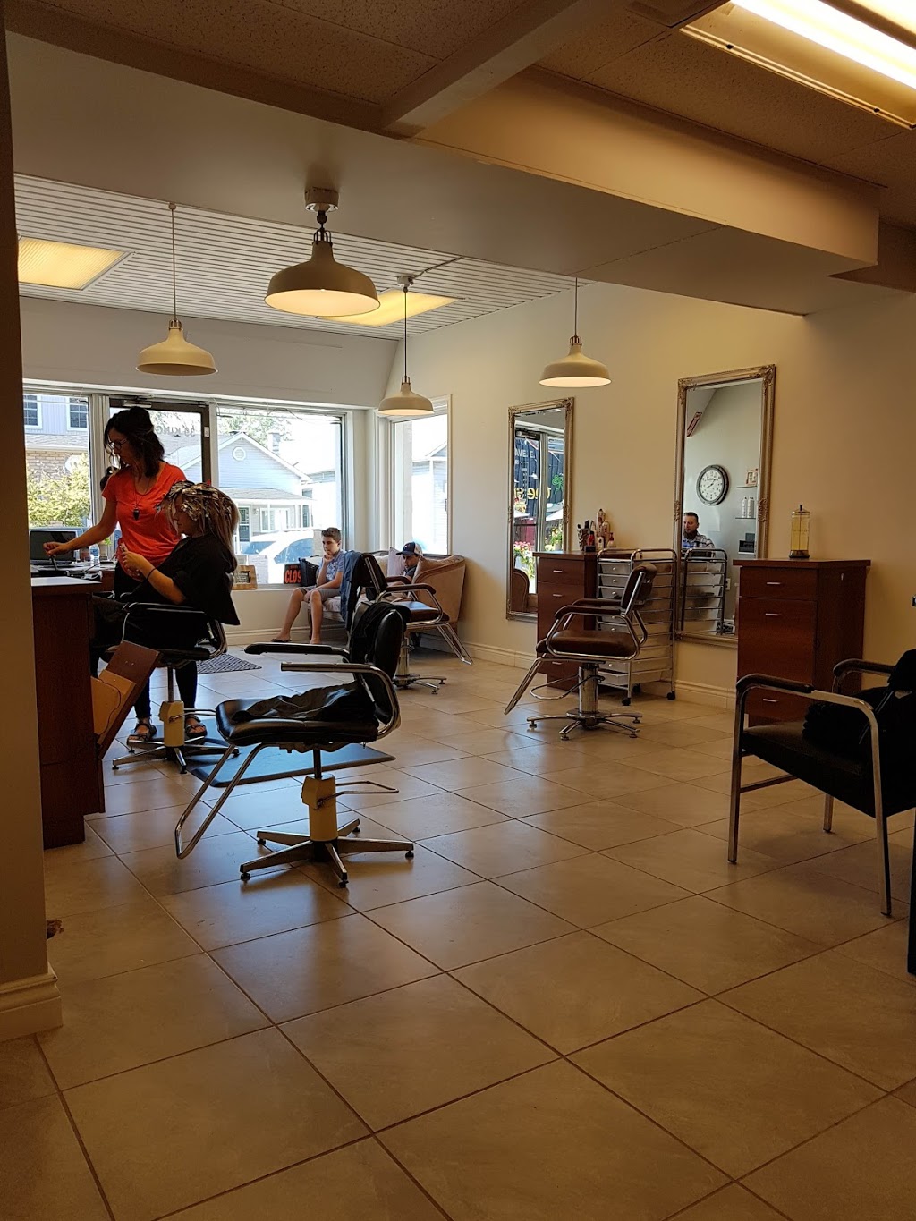 Refinery Salon and Barber | 39 King Ave E, Newcastle, ON L1B 1H3, Canada | Phone: (905) 446-7000