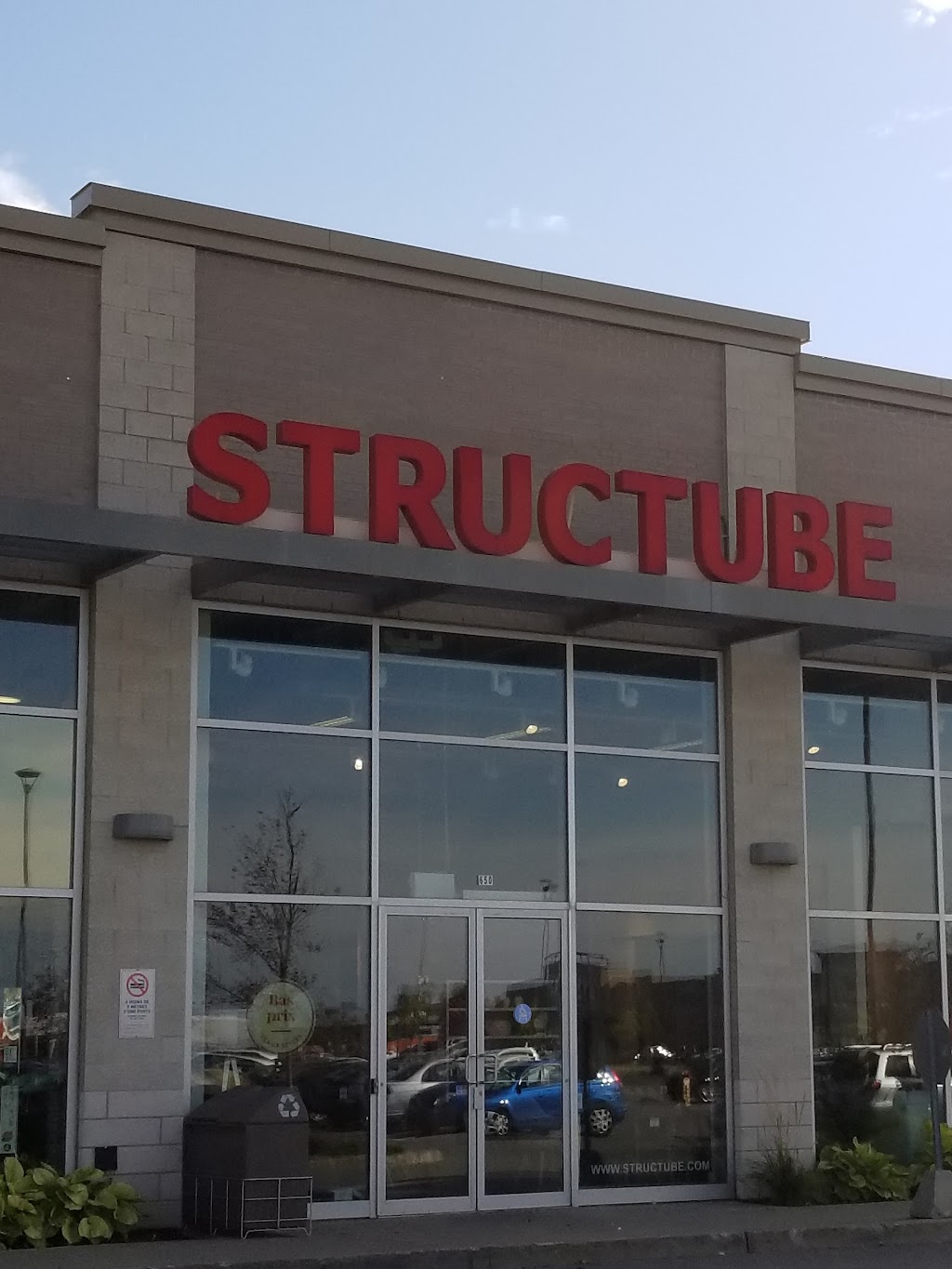 Structube | 650 Boul. le Corbusier #6, Laval, QC H7N 0A9, Canada | Phone: (450) 682-3060