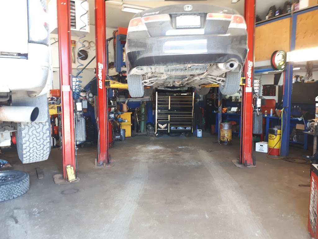 Auto Tech Transmission and Auto Repair | 2800 Laurier St, Rockland, ON K4K 1A2, Canada | Phone: (613) 446-0200