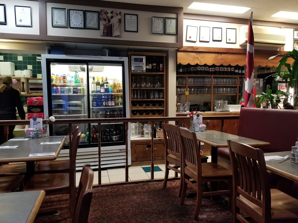 Georgian Circle Family Restaurant | 1441 Mosley St #1, Wasaga Beach, ON L9Z 2B9, Canada | Phone: (705) 429-2773