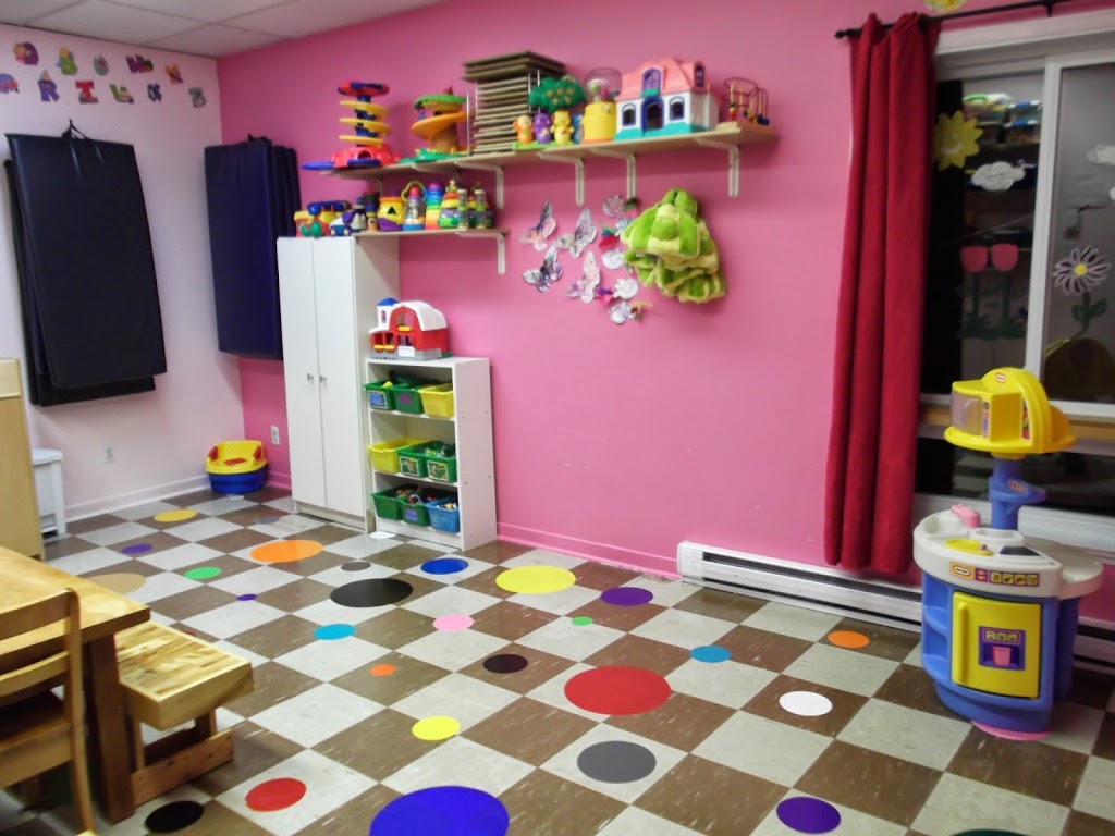 Garderie Zamidoux Daycare | 41 Boulevard Churchill, Greenfield Park, QC J4V 2L8, Canada | Phone: (450) 465-0057