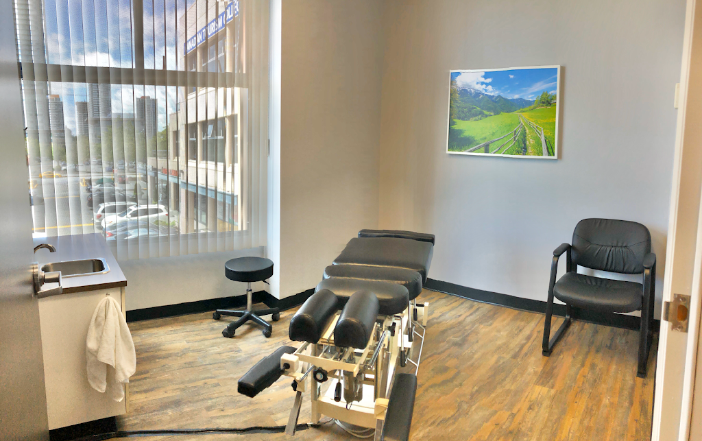 Surrey Chiropractic, Physiotherapy, & Massage Clinic | 10362 King George Blvd #200, Surrey, BC V3T 2W5, Canada | Phone: (604) 498-4974