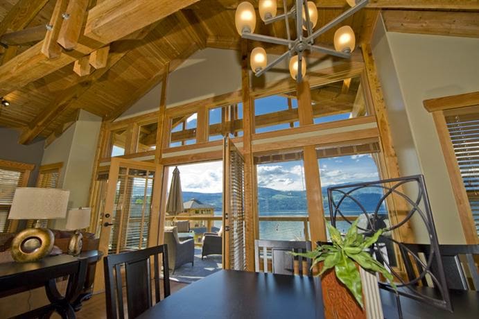 Carmel Beach Private Lodges | 2479 Eagle Bay Rd, Blind Bay, BC V0E 1H1, Canada | Phone: (877) 778-5595