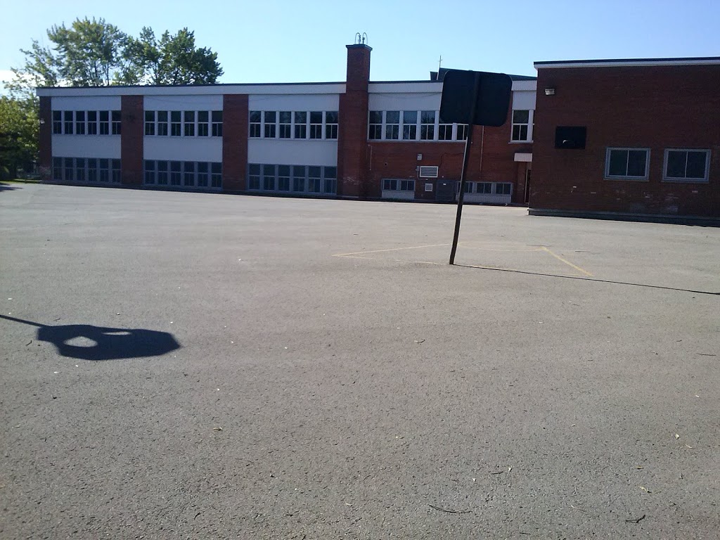 École Jean-XXIII | 185 Rue du Curé Longpré, Repentigny, QC J6A 1V5, Canada | Phone: (450) 492-3533