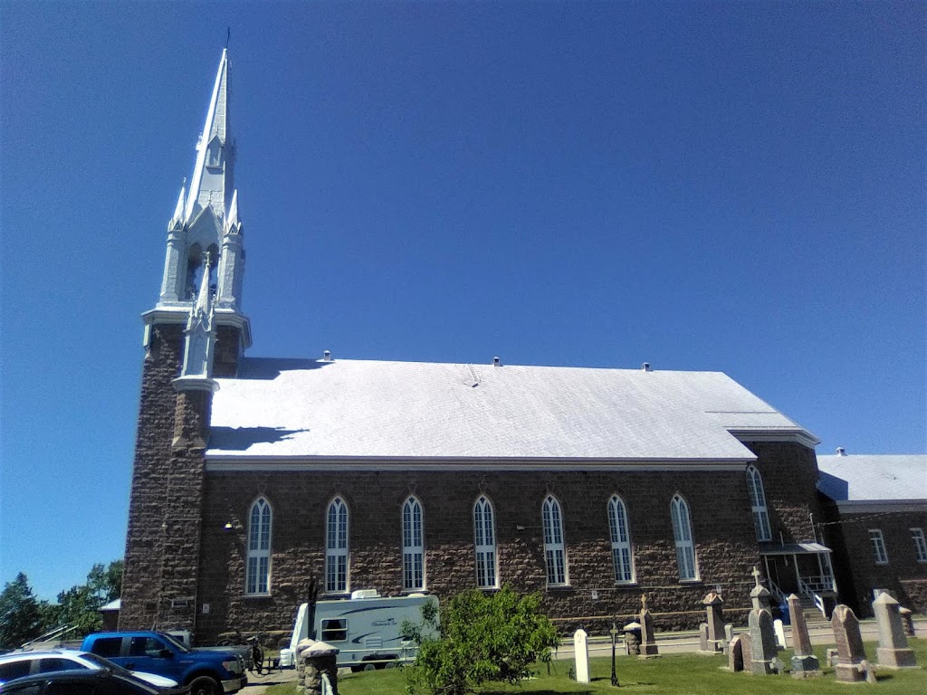 St. Prime Presbytery | 605 Rue Principale, Saint-Prime, QC G8J 1T4, Canada | Phone: (418) 251-3011