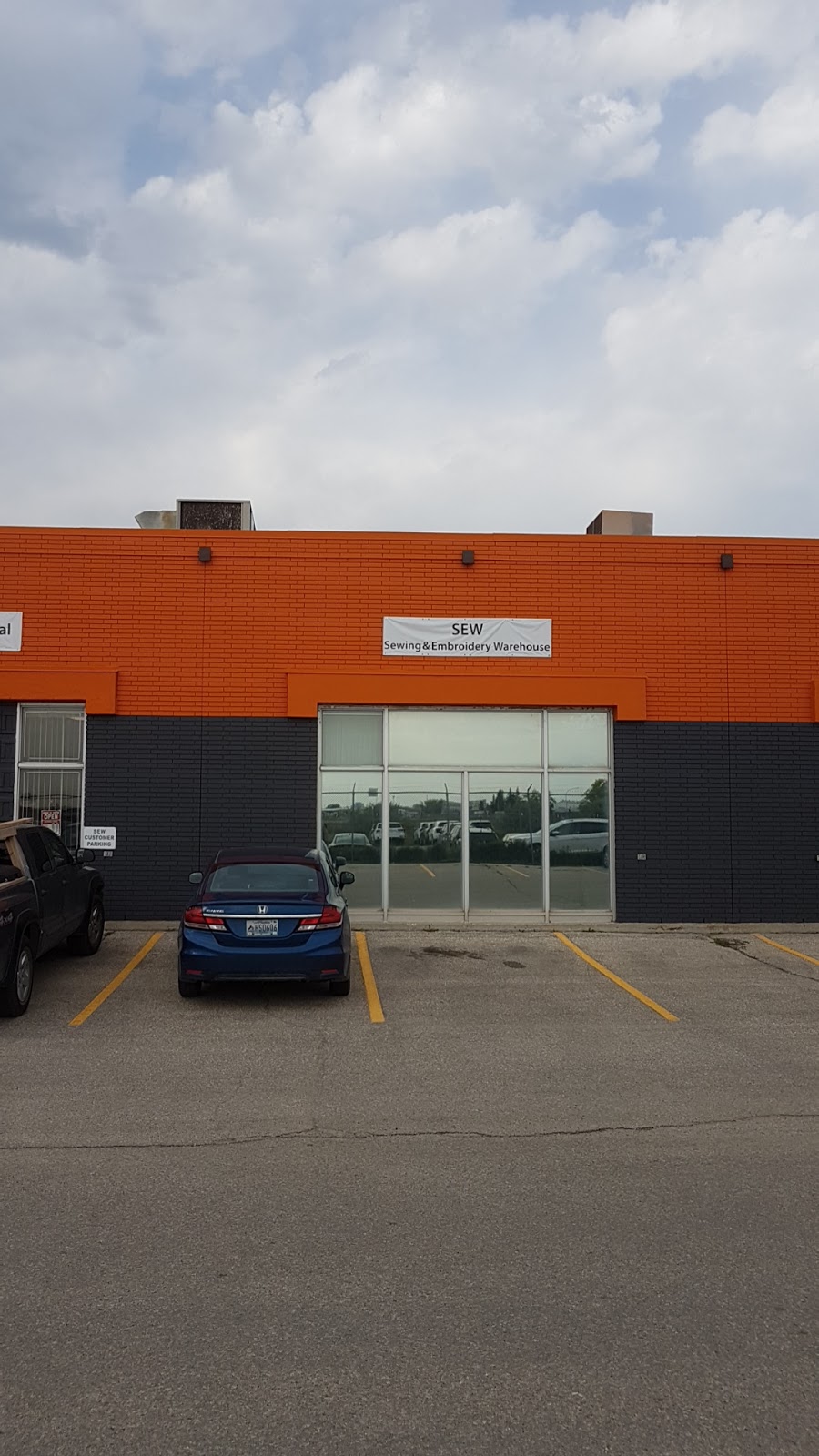 SEW-Sewing & Embroidery Warehouse | 15 Keith Rd, Winnipeg, MB R3H 0H7, Canada | Phone: (204) 632-7200