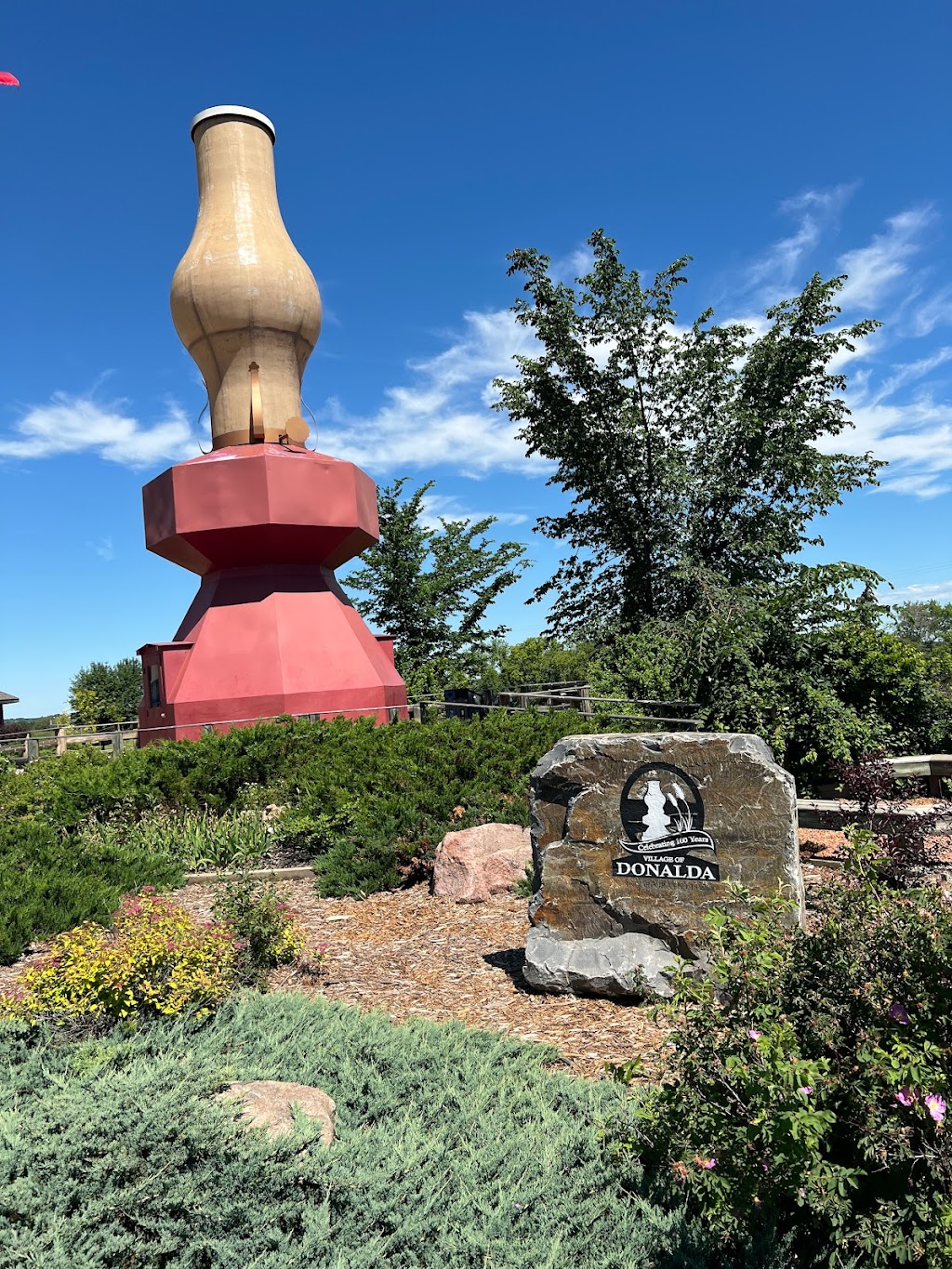 World’s Largest Oil Lamp | Willow canyon, 6001 Foster St, Donalda, AB T0B 1H0, Canada | Phone: (403) 883-2100