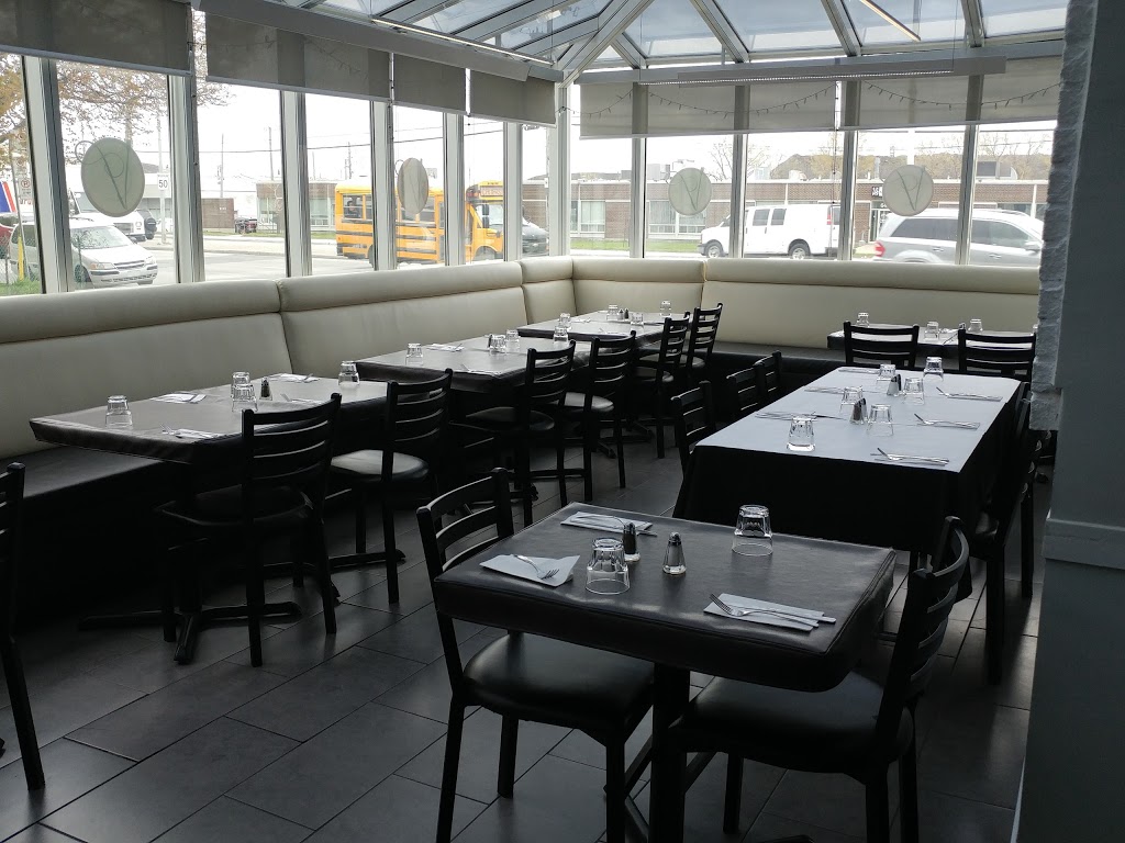 Restaurant La Veranda pizzeria | 6363 Boul Henri-Bourassa E, Montréal-Nord, QC H1G 2V5, Canada | Phone: (514) 759-6363