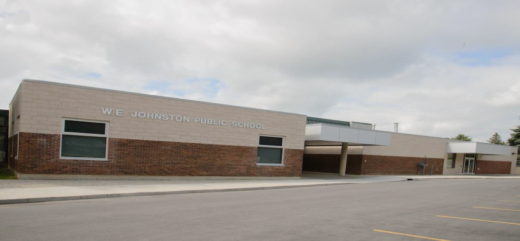 W. Erskine Johnston Public School | 50 Varley Dr, Kanata, ON K2K 1G7, Canada | Phone: (613) 592-4492