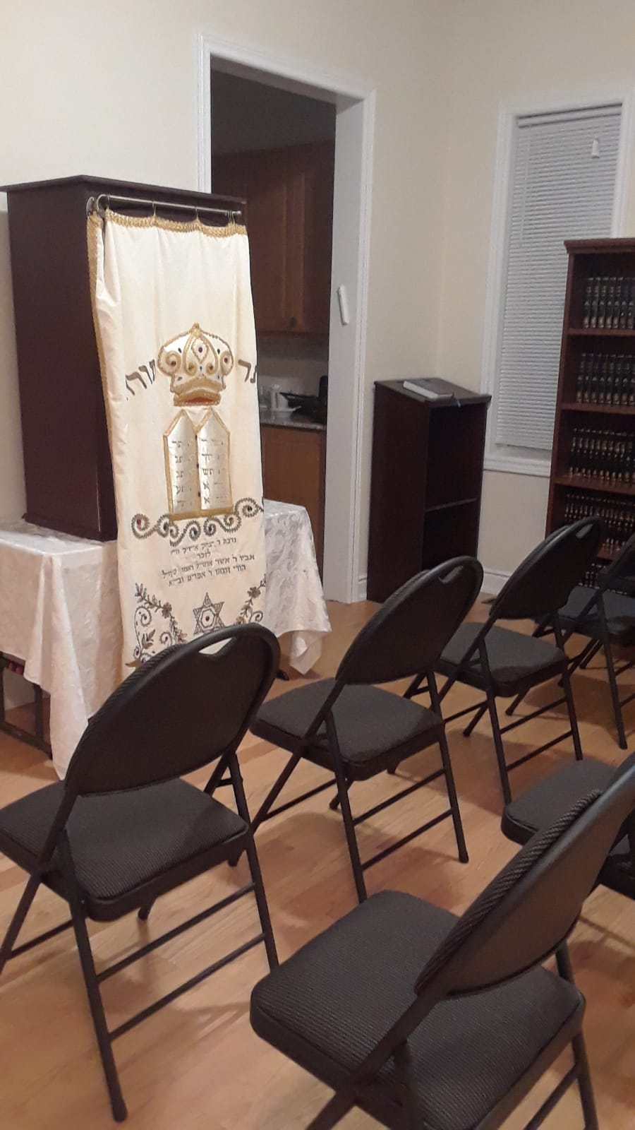 Chabad of Woodbridge | 25 Carling Rd, Woodbridge, ON L4H 4P7, Canada | Phone: (647) 982-3419