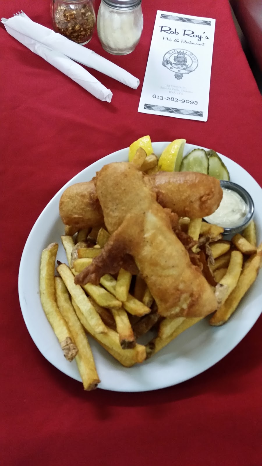 Rob Roys Pub & Restaurant | 33 Centre St, Smiths Falls, ON K7A 2Y3, Canada | Phone: (613) 283-9093