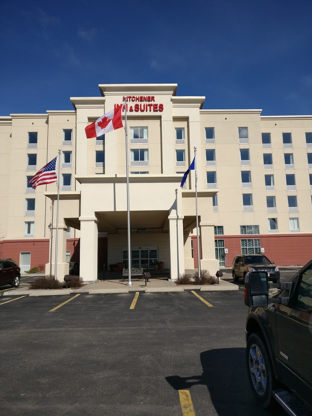 Kitchener Inn & Suites | 4355 King St E, Kitchener, ON N2P 2E9, Canada | Phone: (519) 650-6090