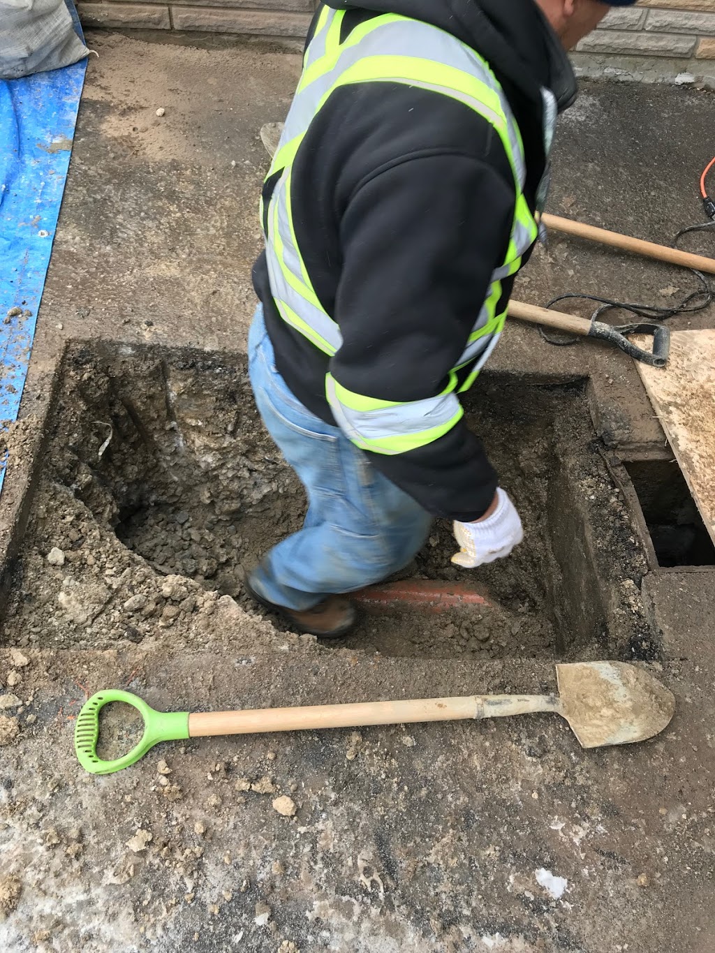 Local Drain Experts - Drain Cleaning & Clogged Drain Service | 1180 Dorval Dr Unit 118, Oakville, ON L6M 3G1, Canada | Phone: (647) 794-3303