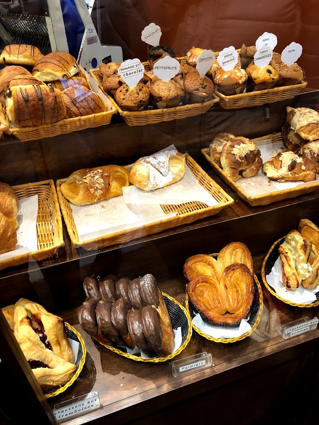 Pâtisserie Brossard Inc | 3250 Boulevard Rome, Brossard, QC J4Y 1V9, Canada | Phone: (450) 676-6266