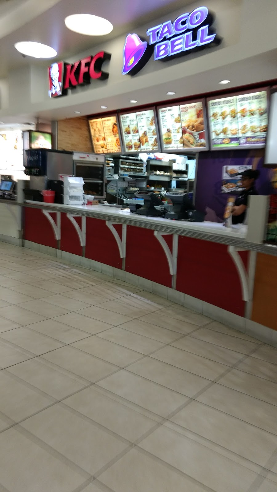 Taco Bell | 777 Guelph Line, Burlington, ON L7R 3N2, Canada | Phone: (905) 631-0437