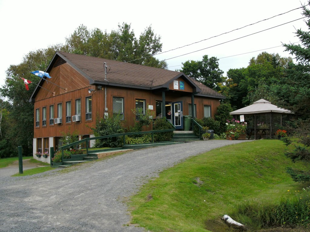 Bibliothèque Sainte-Anne-des-Lacs | 723 Chemin de Ste Anne des Lacs, Sainte-Anne-des-Lacs, QC J0R 1B0, Canada | Phone: (450) 224-2675 ext. 300