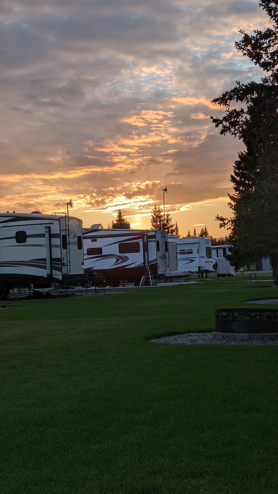 Coyote Creek Golf & RV Resort | 32351 Range Rd 55, Sundre, AB T0M 1X0, Canada | Phone: (403) 638-2450