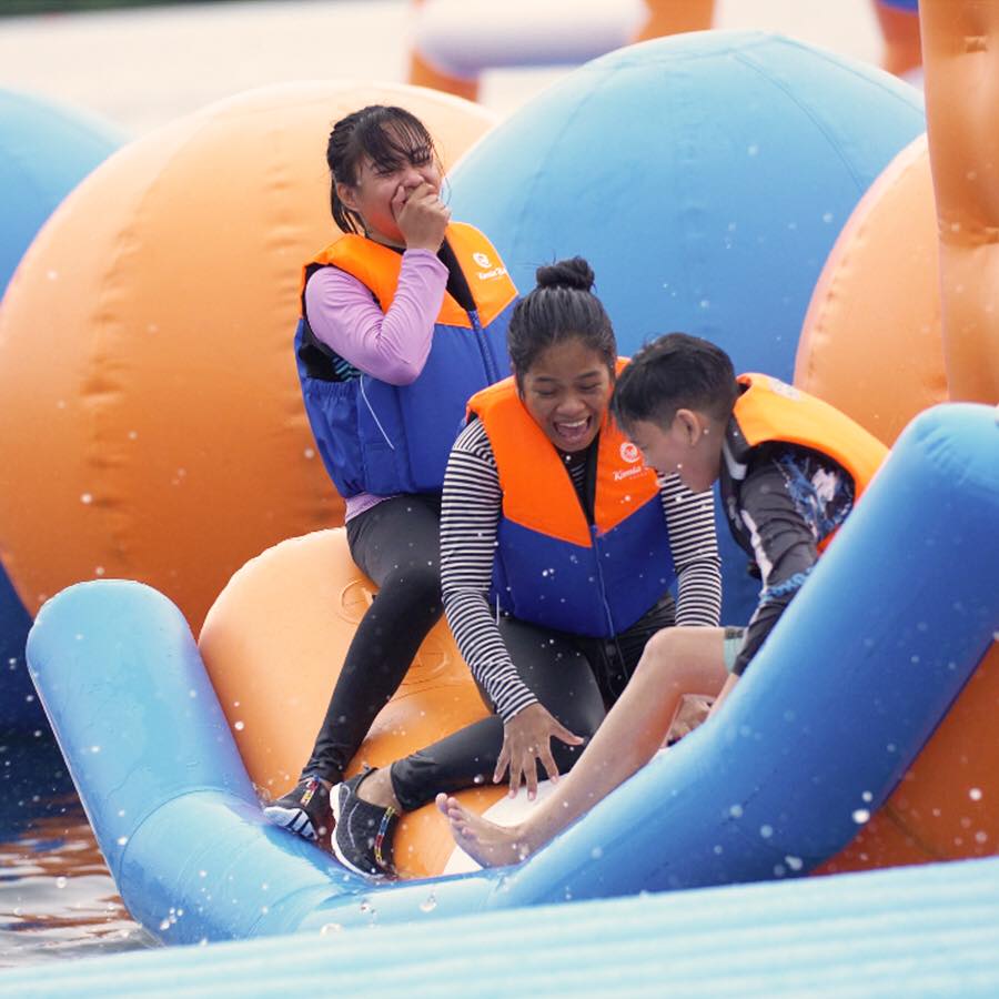 inflatable-island.com | 2471 Prestonvale Rd, Courtice, ON L1E 2S1, Canada | Phone: (800) 410-4291