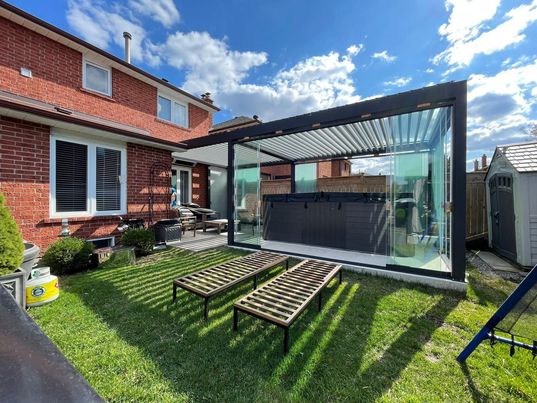 Pergola Aluminium Montréal | 274 Rue Cedar, Châteauguay, QC J6J 5K3, Canada | Phone: (438) 764-3982