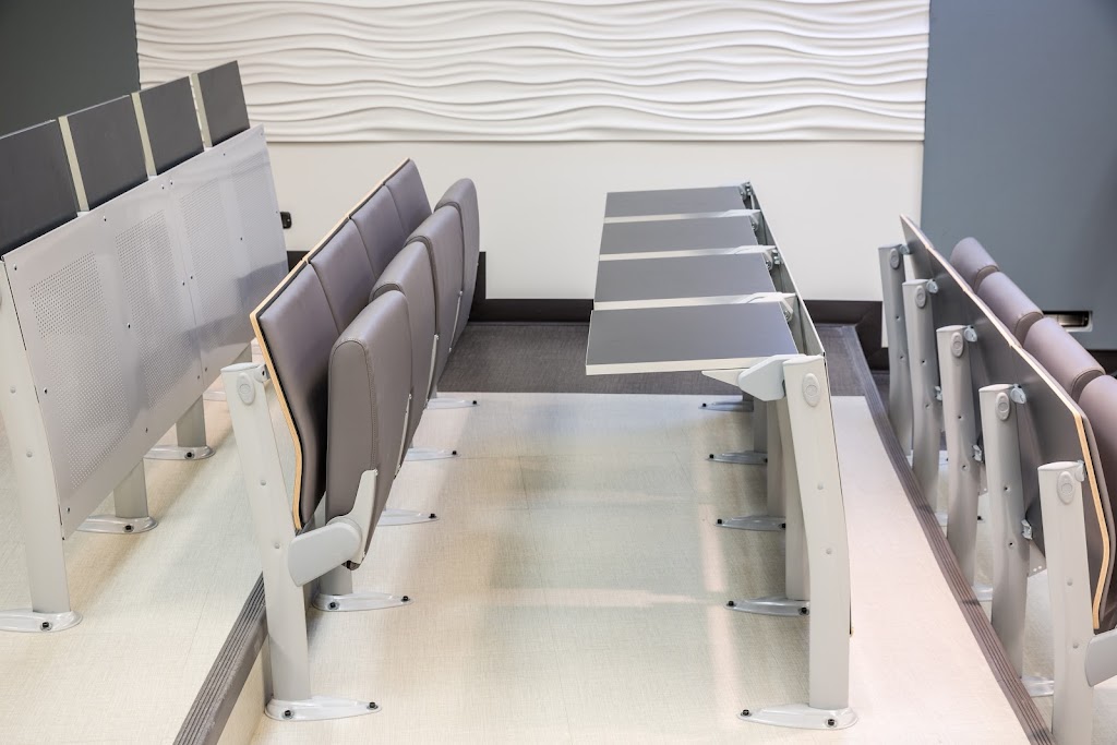 Borgo Contract Seating | 324 Carlingview Dr, Etobicoke, ON M9W 5G5, Canada | Phone: (416) 679-8133