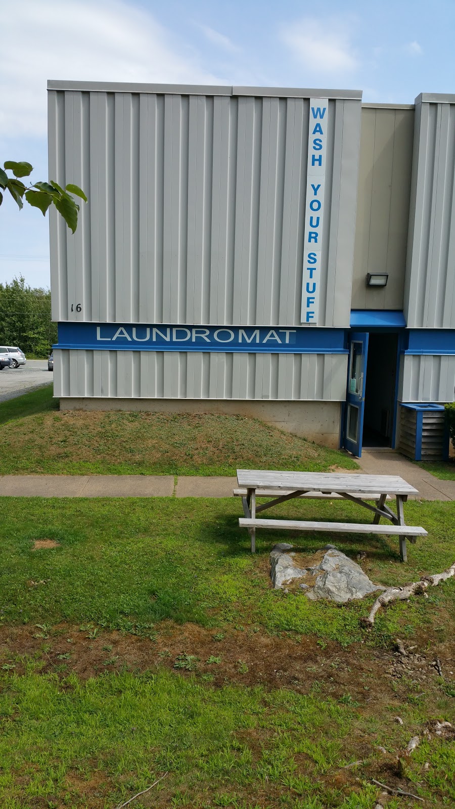 Wash Your Stuff Laundromat | 16 Harley Umphrey Dr, Hunts Point, NS B0T 1G0, Canada | Phone: (902) 350-0948