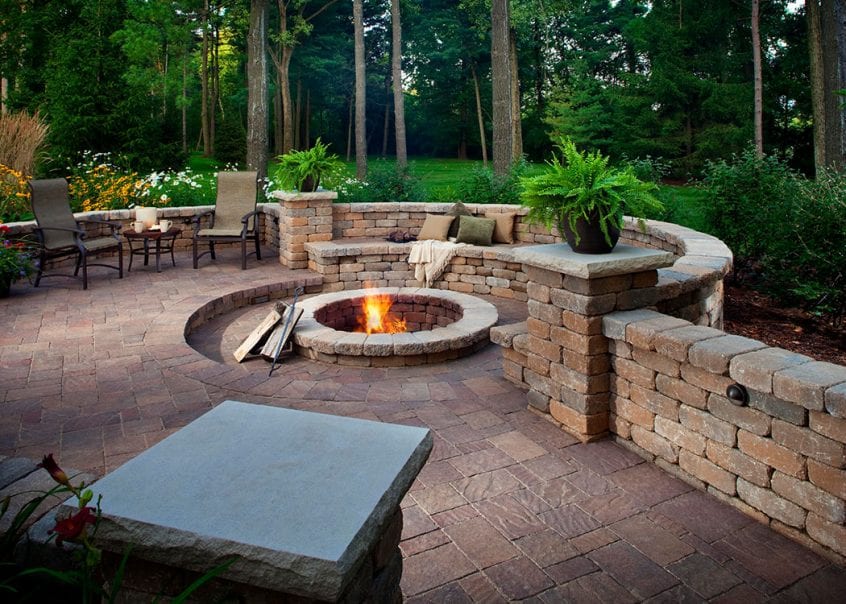 Landscaping Experts Red Deer | BB, 52 Oak Dr, Red Deer, AB T4P 0B8, Canada | Phone: (587) 401-0015