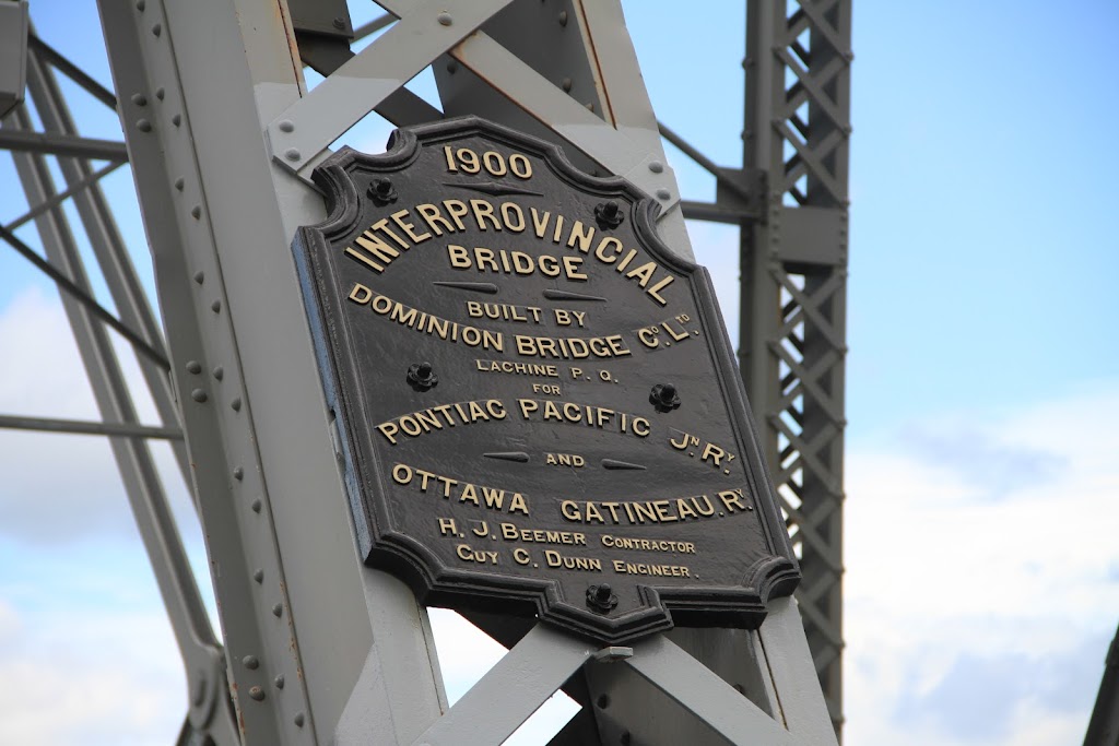 Alexandra Bridge Lookout | Alexandra Bridge, Ottawa, ON K1A, Canada | Phone: (613) 263-9682