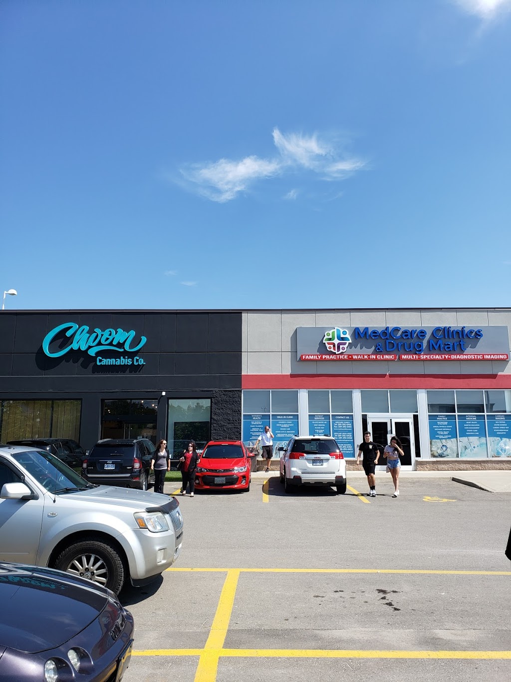Choom Cannabis Co. | Niagara Square Shopping Centre, 7555 Montrose Rd Unit E, Niagara Falls, ON L2H 2E9, Canada | Phone: (905) 357-3553