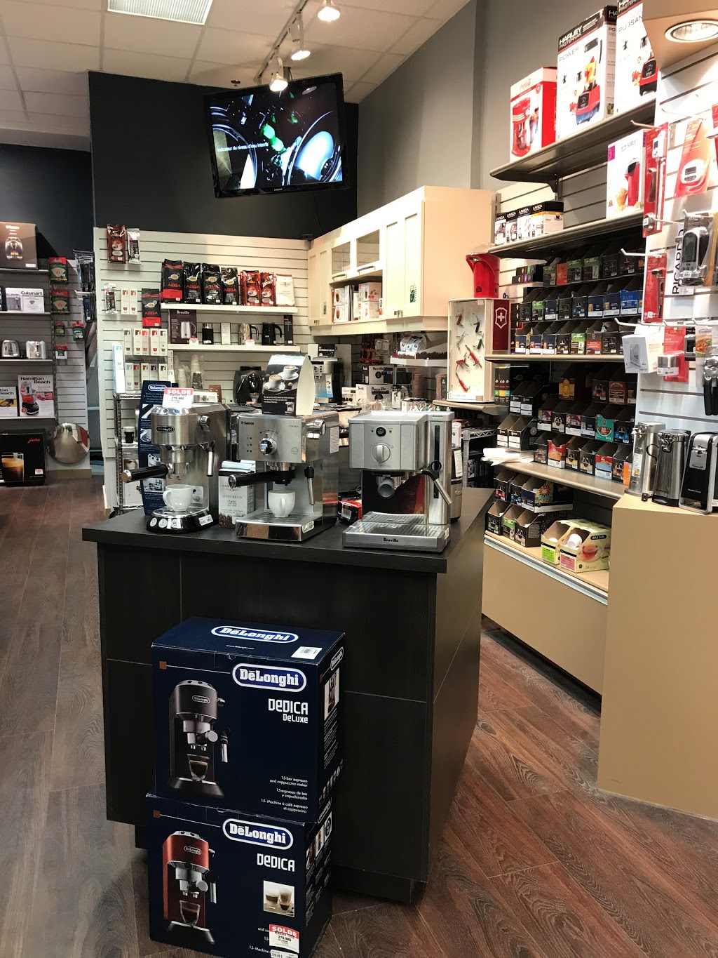 Centre du Rasoir et Plus | Promenades Beauport, 3333, boul. du Carrefour, Beauport, QC G1C 5R9, Canada | Phone: (418) 660-3638