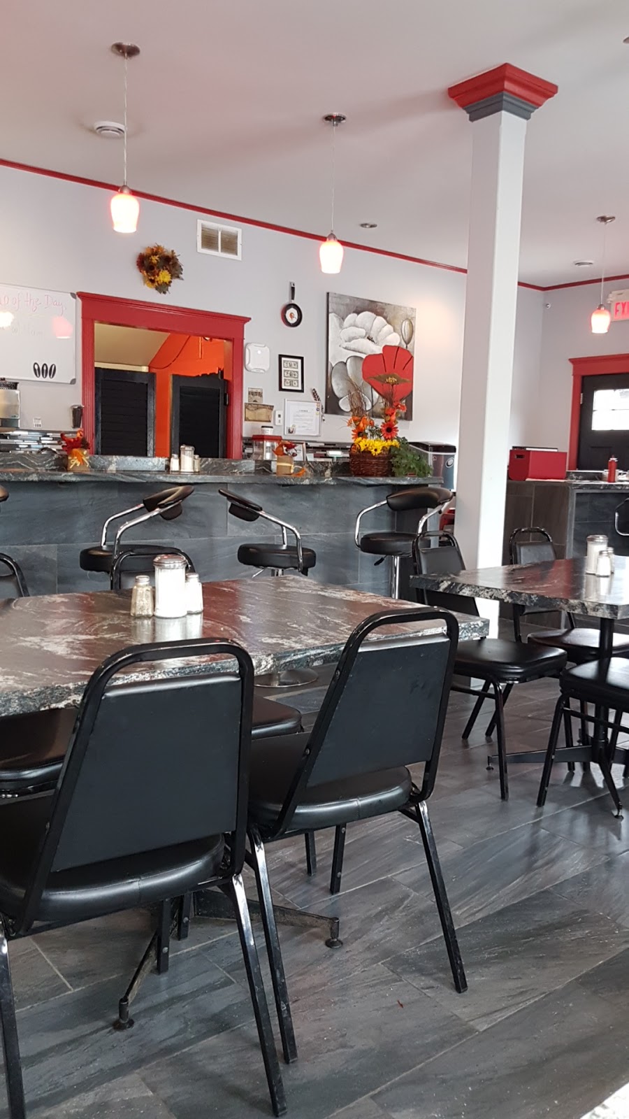 Down Home Cafe | 1408 Dominion Rd, Fort Erie, ON L2A 1J7, Canada | Phone: (905) 871-6760