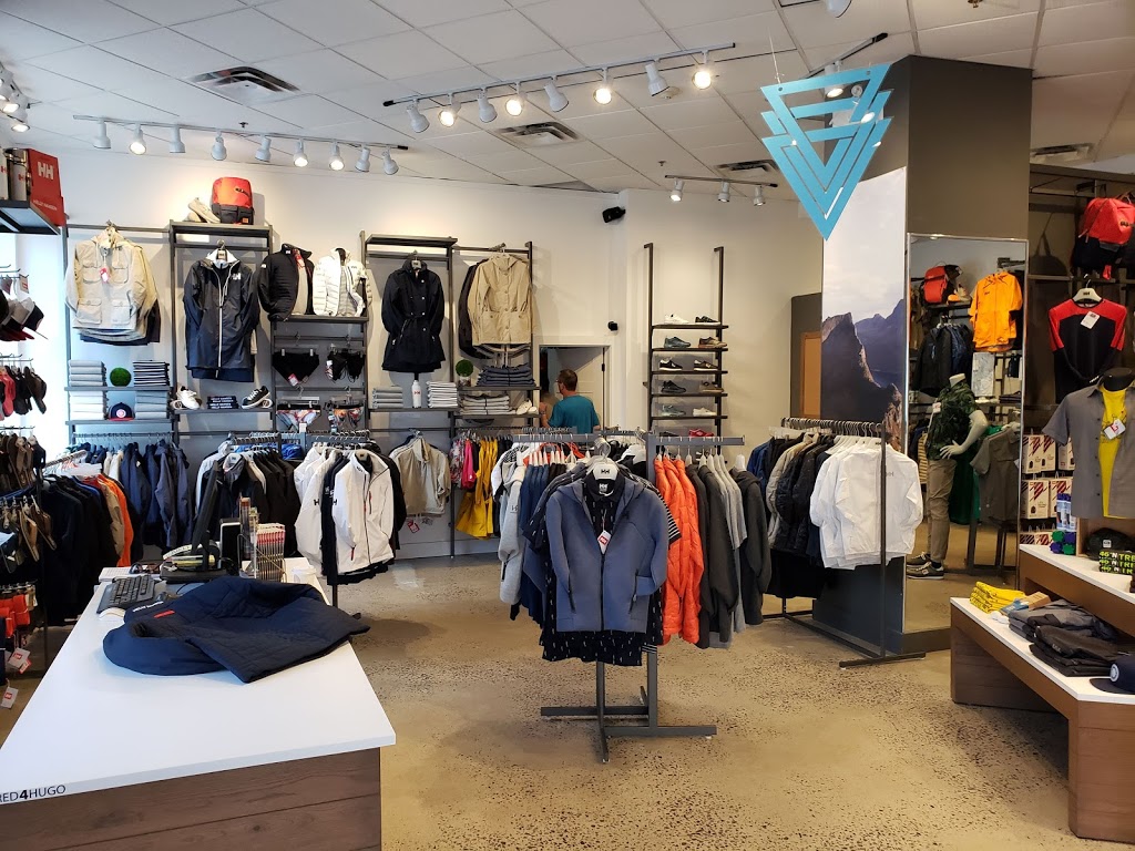 Helly Hansen | 116 Chemin de Kandahar, Mont-Tremblant, QC J8E 1B1, Canada | Phone: (819) 681-4990