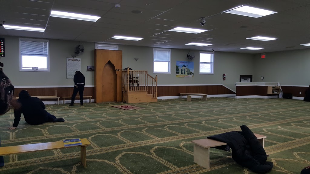 Barrie Mosque | 155 Ferris Lane, Barrie, ON L4M 1Z3, Canada | Phone: (705) 999-7176